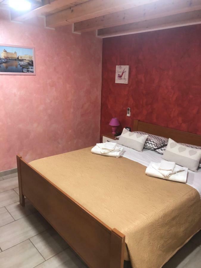 Rooms Chanel Сиракузы Экстерьер фото